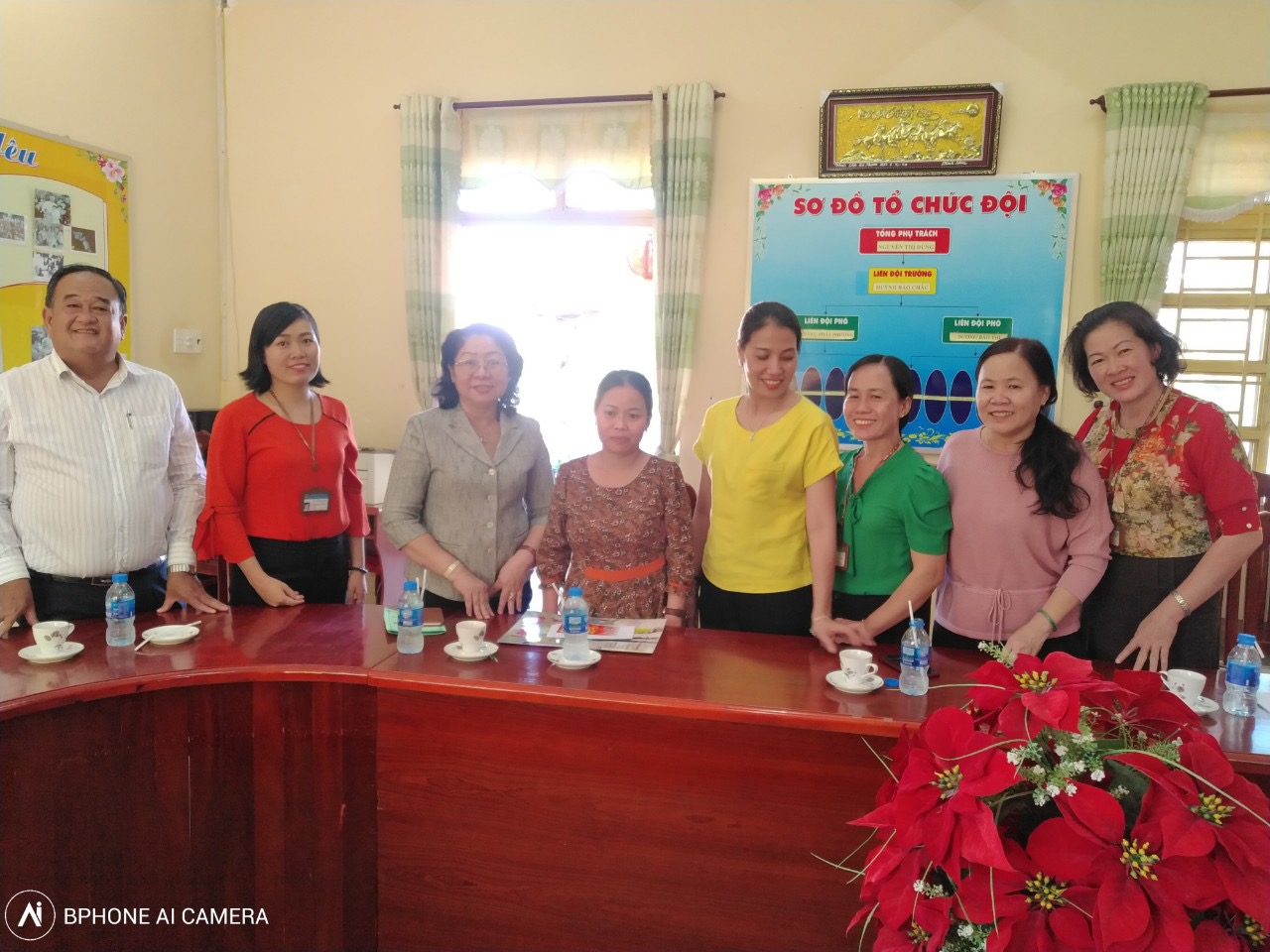 Lãnh đạo ngành Giáo dục và Đào tạo thăm, tặng quà và chúc tết giáo viên có hoàn cảnh khó khăn trong tỉnh
