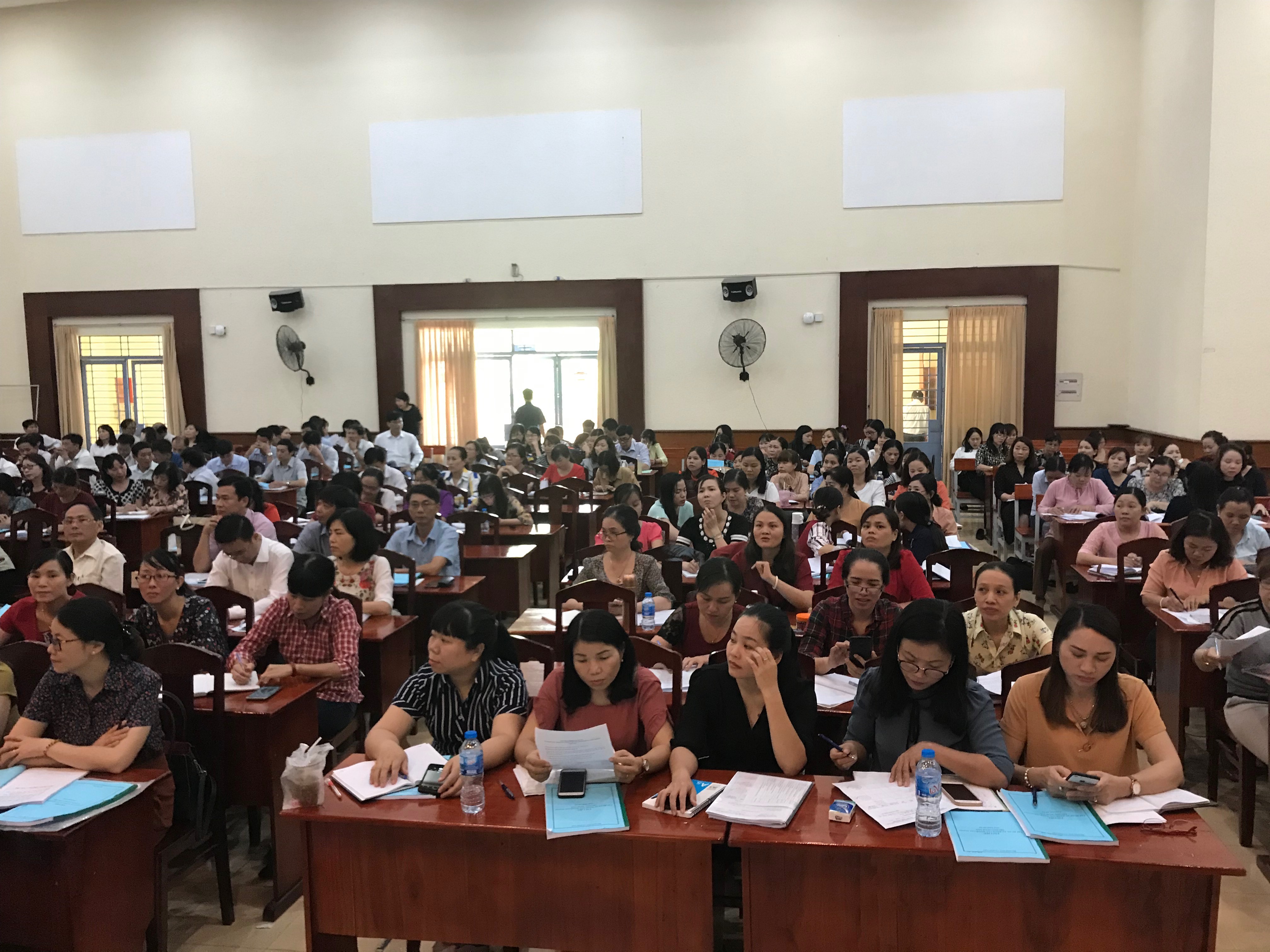 Tập huấn nghiệp vụ tự đánh giá, đánh giá ngoài cơ sở giáo dục mầm non, cơ sở giáo dục phổ thông cho cán bộ quản lý và giáo viên tỉnh Đồng Nai
