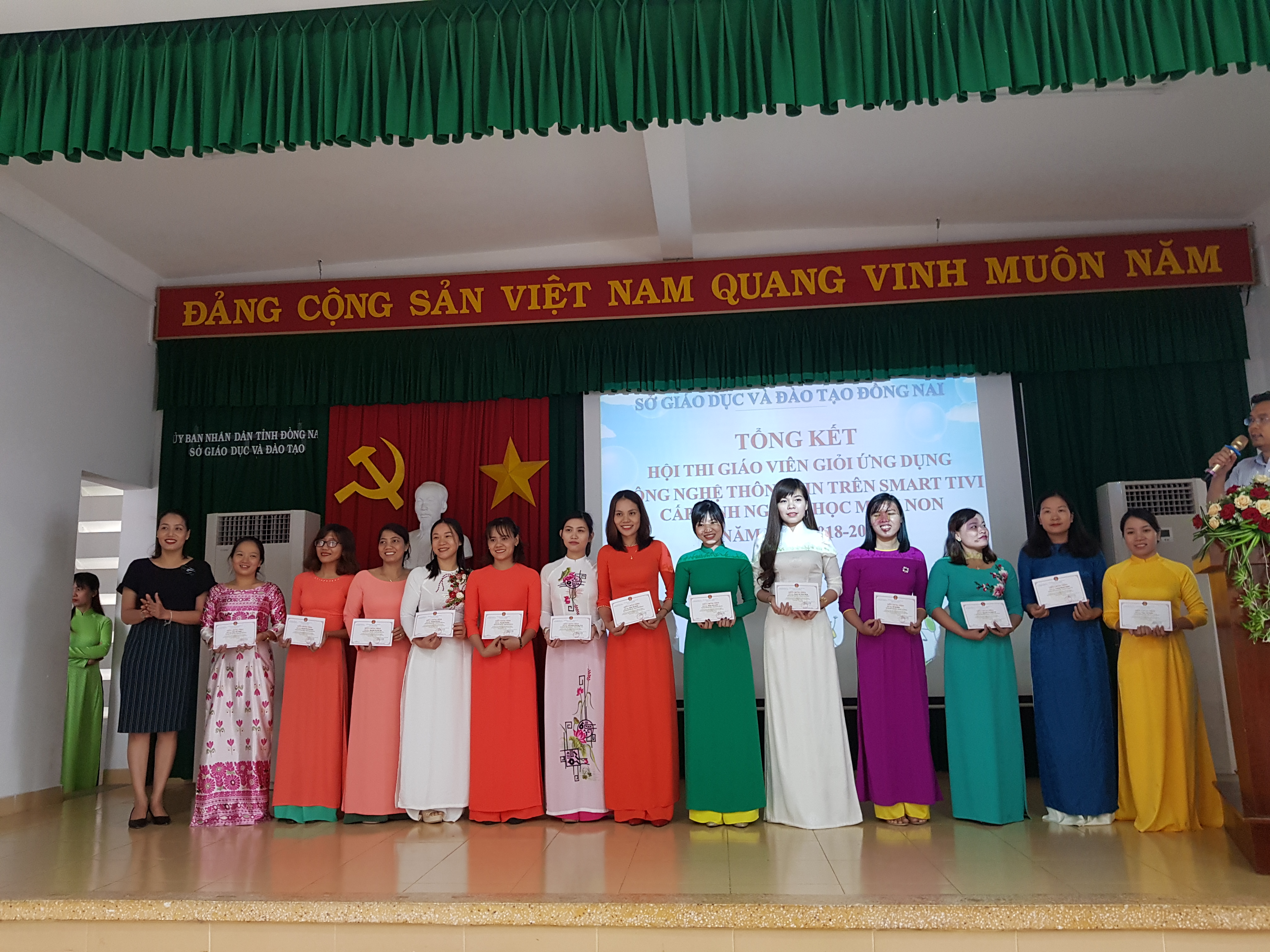 Tổng kết Hội thi giáo viên giỏi ứng dụng công nghệ thông tin trên SMART TIVI cấp tỉnh ngành học mầm non năm học 2018- 2019