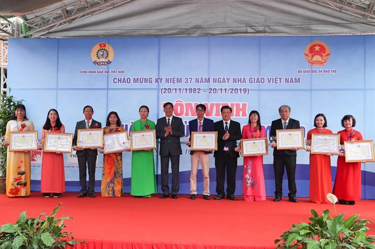 Hai nhà giáo được tôn vinh tại Lễ tri ân, tôn vinh nhà giáo tiêu biểu năm 2019