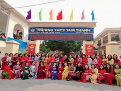 Các cô giáo trường THCS Tam Thanh hưởng ứng “Tuần lễ áo dài” và kỉ niệm ngày “Quốc tế phụ nữ 8/3”
